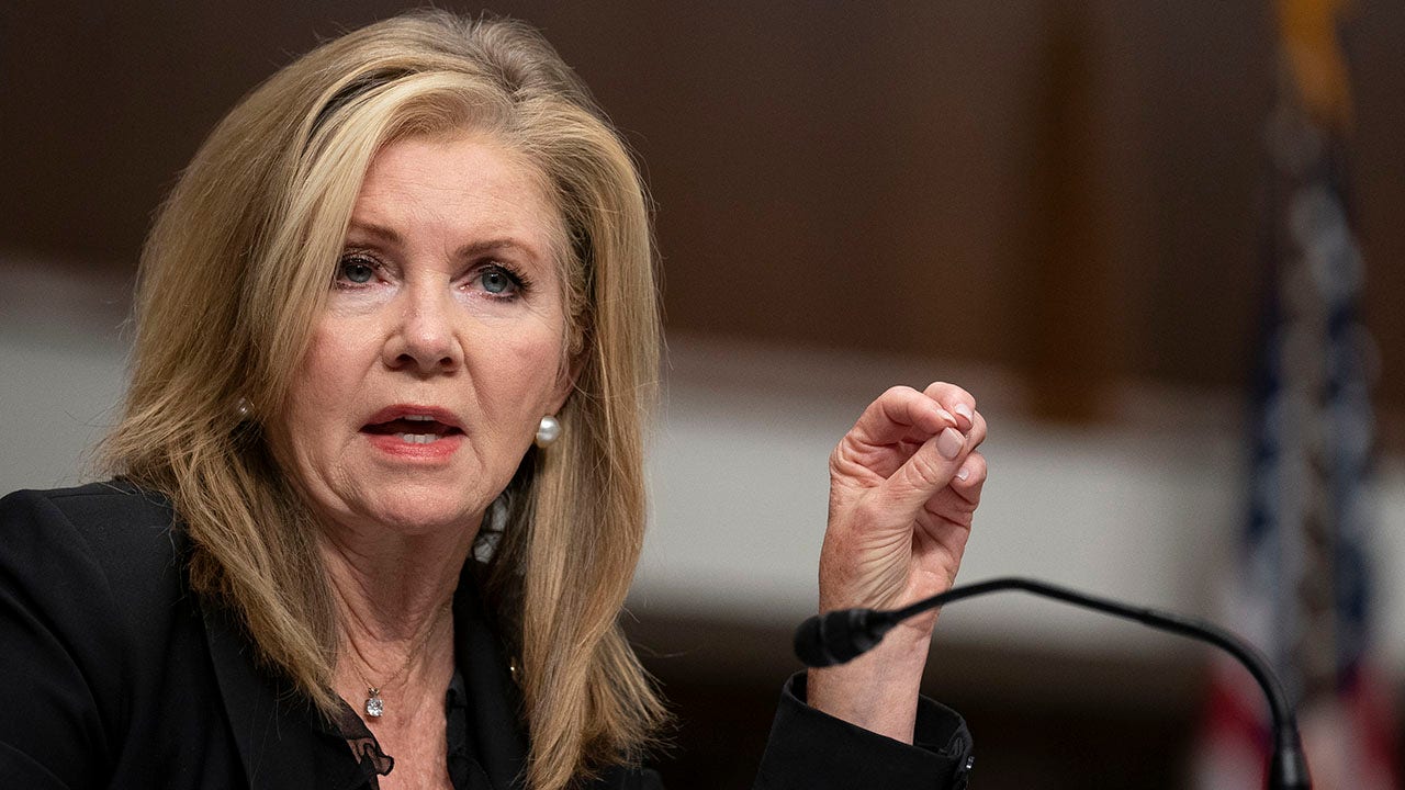 Sen. Blackburn blasts media, Big Tech and Democrats as being 'in cahoots' on critical race theory