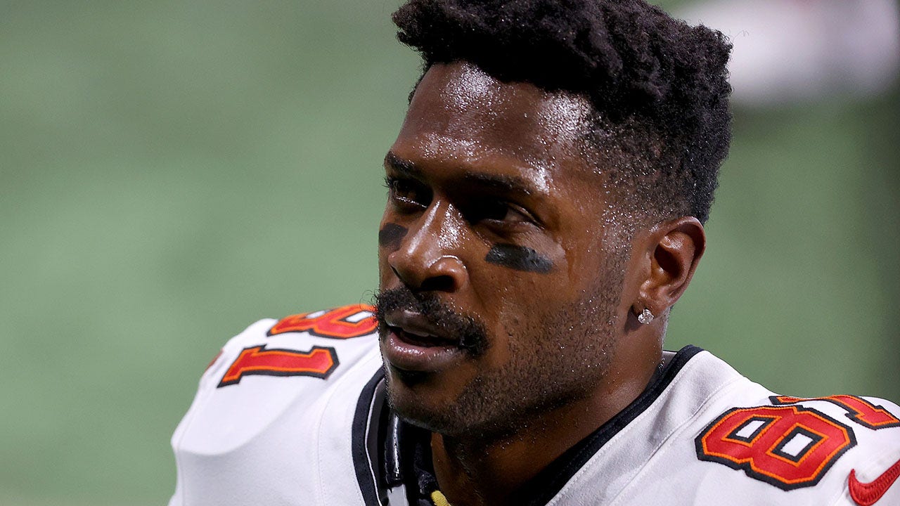 Antonio Brown kicked out of Tampa Bay Buccaneers practice 'after