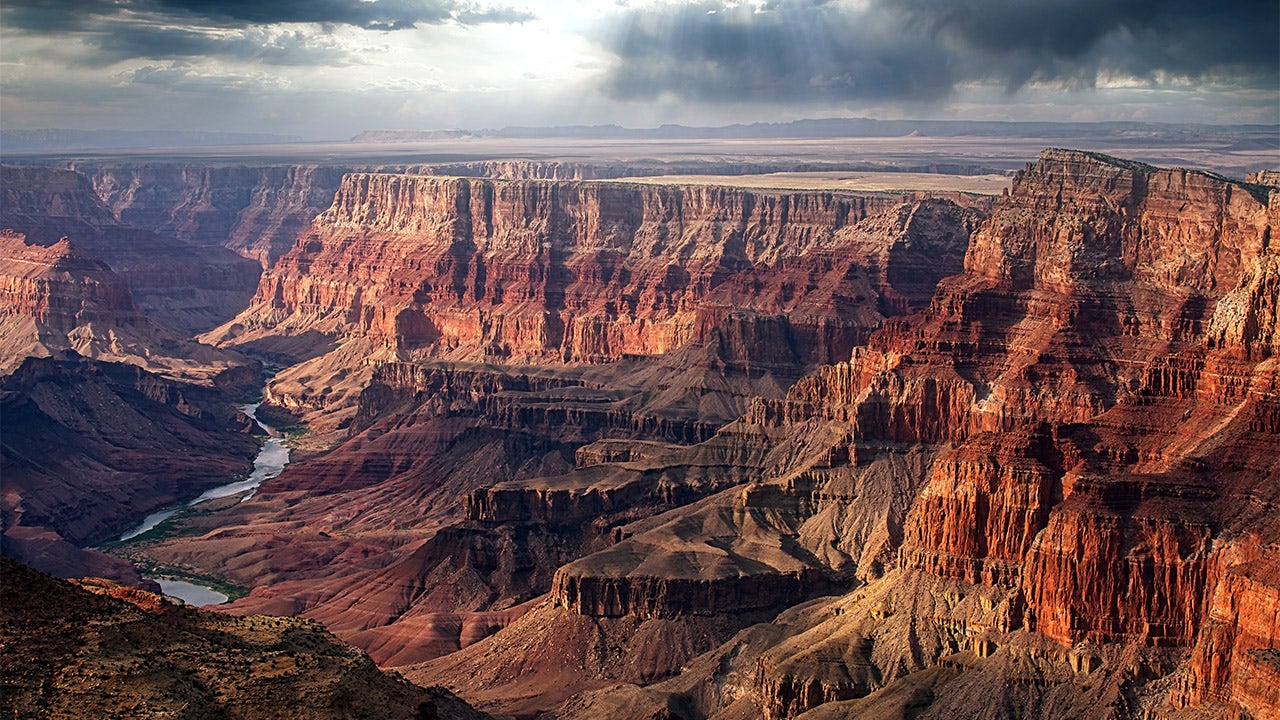 Excessive heat in Grand Canyon forces warnings for parkgoers