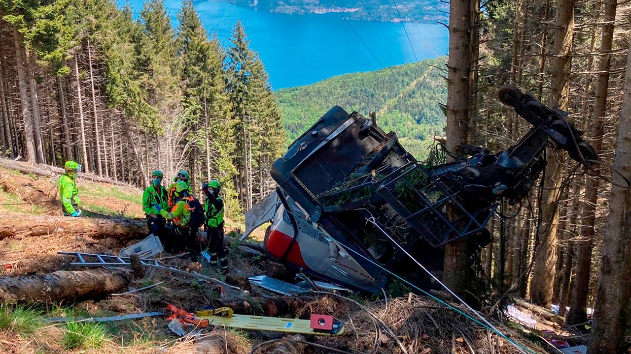Italian cable car plunges to the ground, killing at least 9