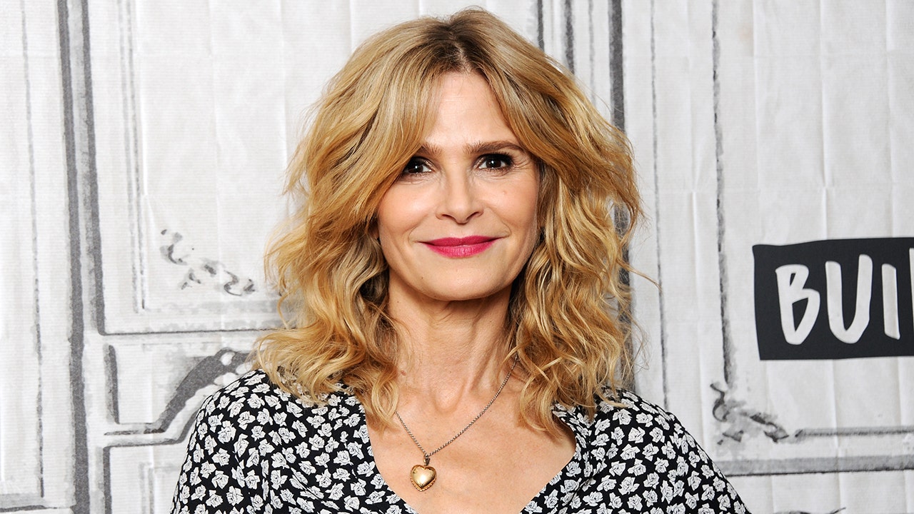 Kyra Sedgwick seemingly jabs ABC over ‘Call Your Mother’ cancellation