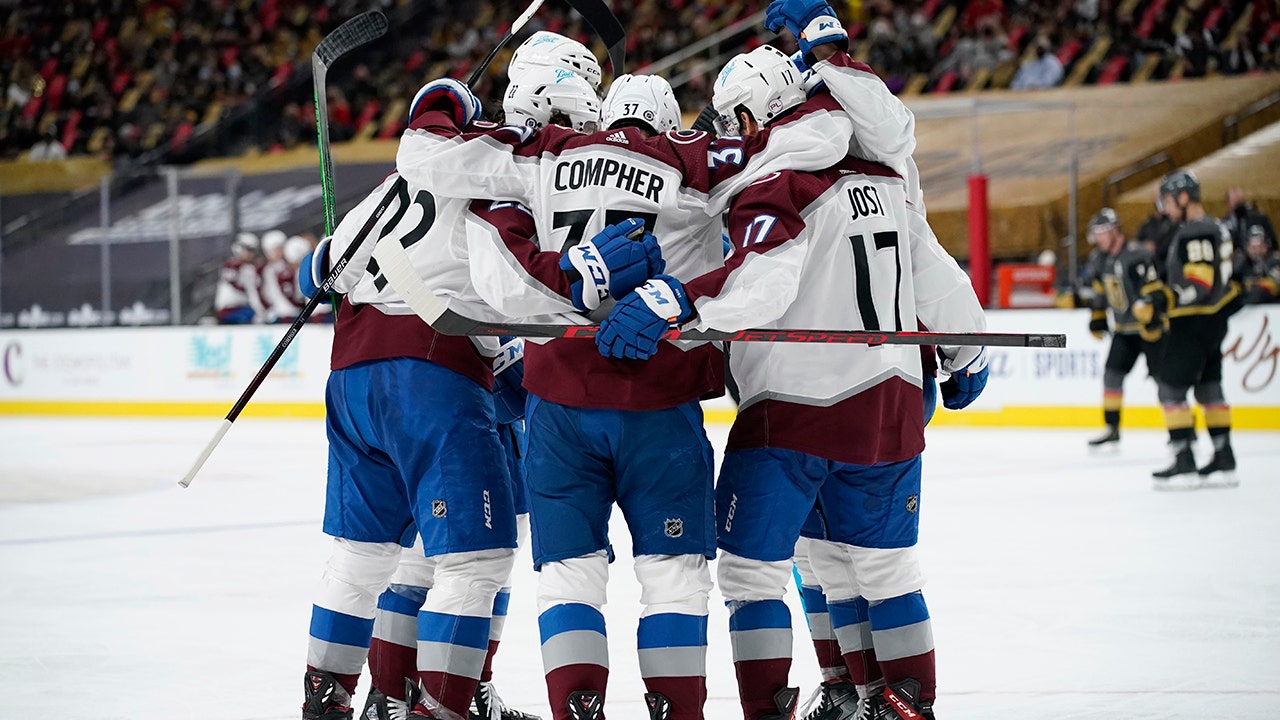 Avalanche top Golden Knights 2-1, close in on 1st in West