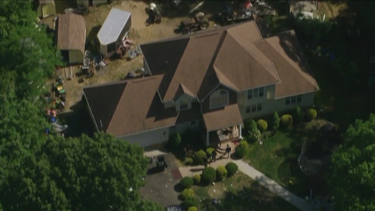 New Jersey house party shooting leaves 2 dead, 12 injured, as state police hunt suspect