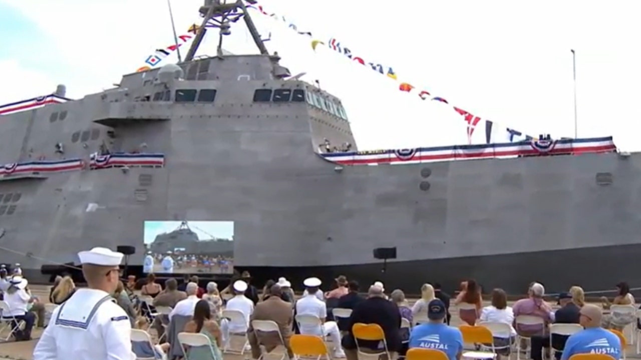 Navy commissions new USS Mobile in Alabama