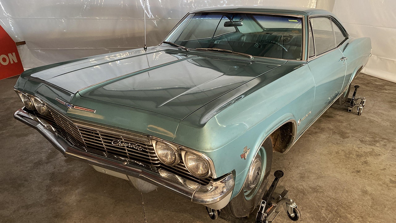Murderous bank robber's Chevrolet Impala rental car auctioned for $45K