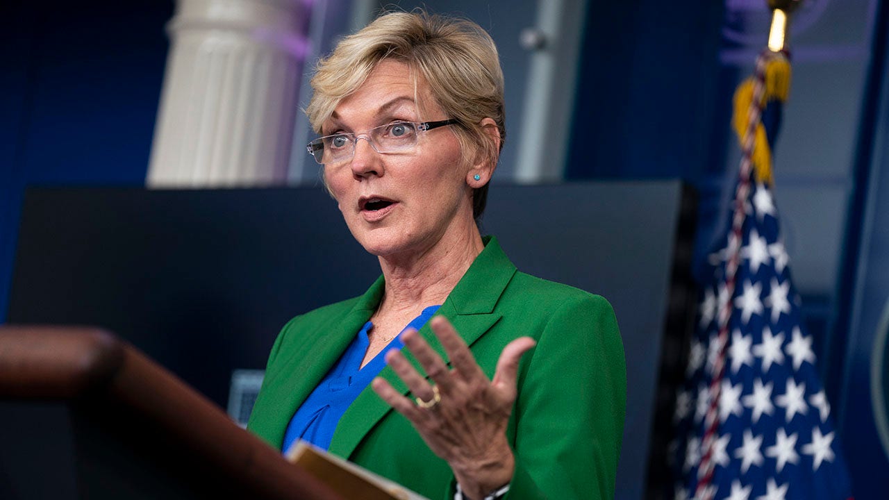 Biden Energy Secretary Granholm mocked for touting 30% tax credit on solar panels for middle-class Americans
