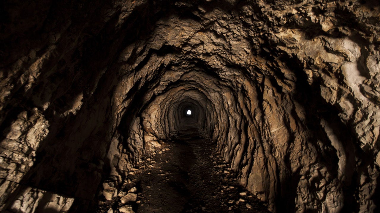 Oregon homeowners say they found massive lava tube after moving in