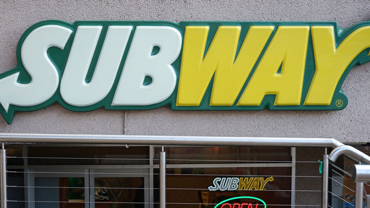 Man falls through Subway restaurant ceiling while evading police after stealing bike, ham: report