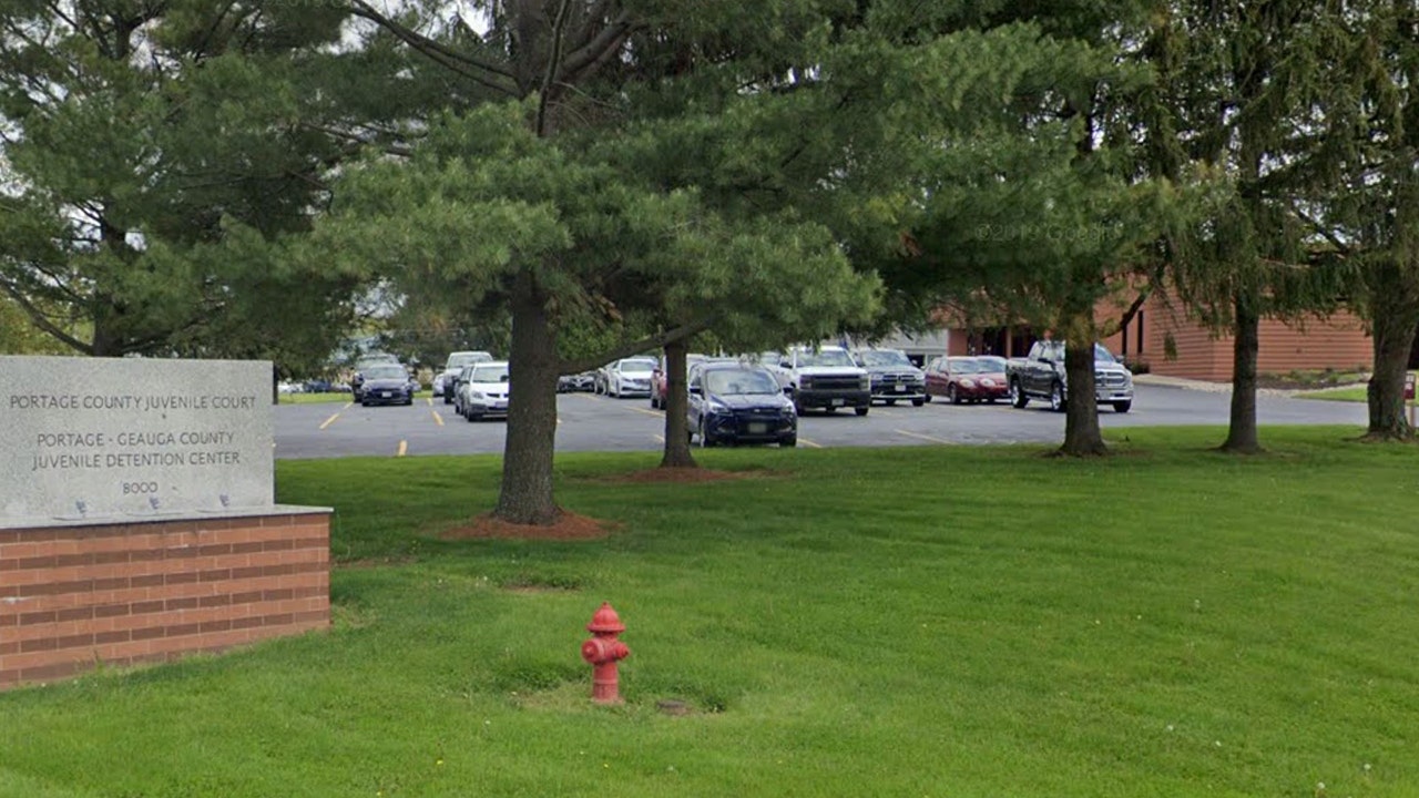 Cleveland-area juvenile detainees flip tables, cause other damage during brawl: report