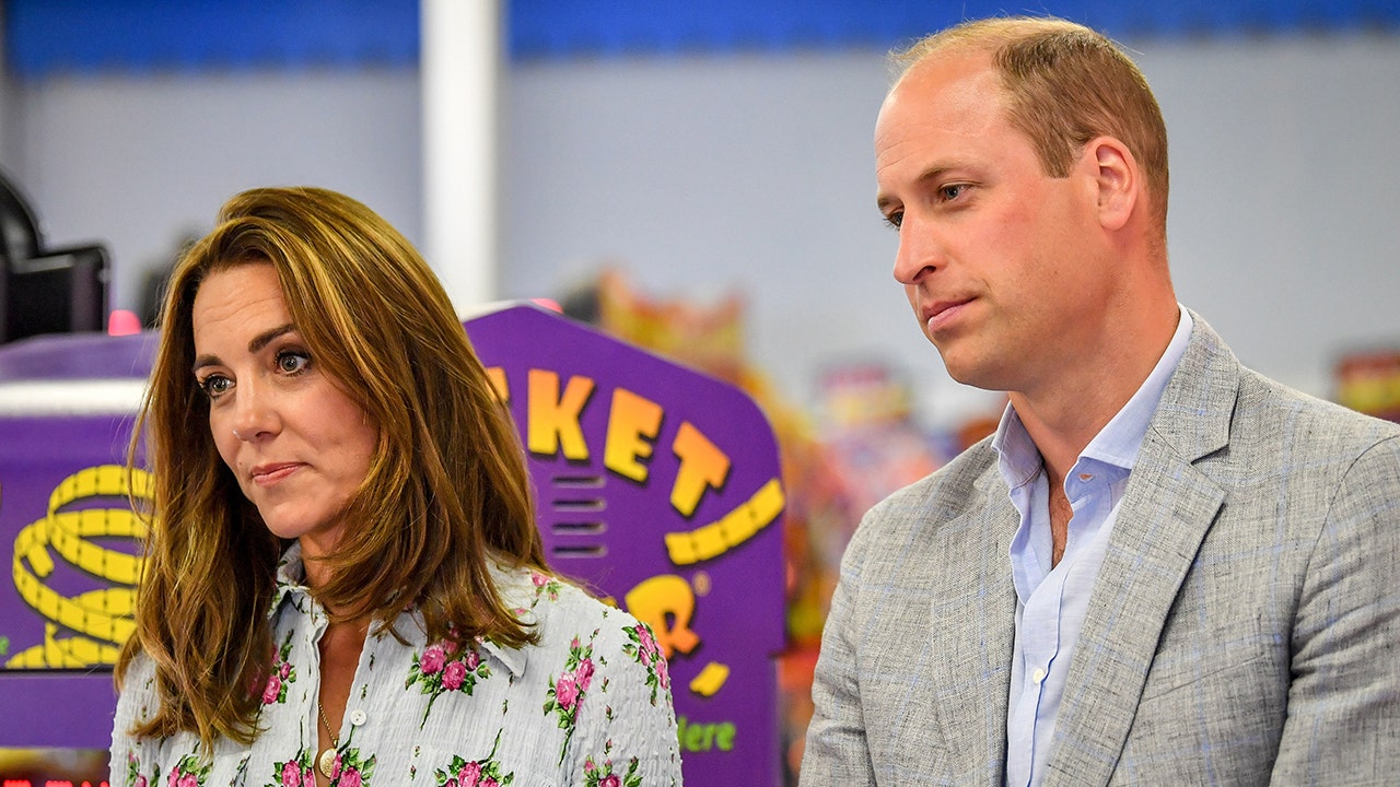 FOX NEWS: Prince William and Kate Middleton 'cautious' about which royal appearances their children make: source July 30, 2021 at 11:44PM