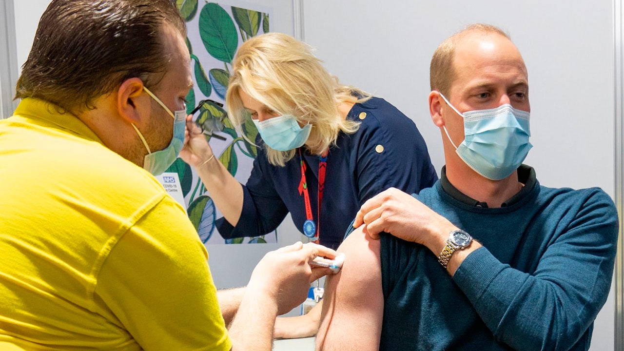 El príncipe William recibe la primera dosis de la vacuna contra el coronavirus