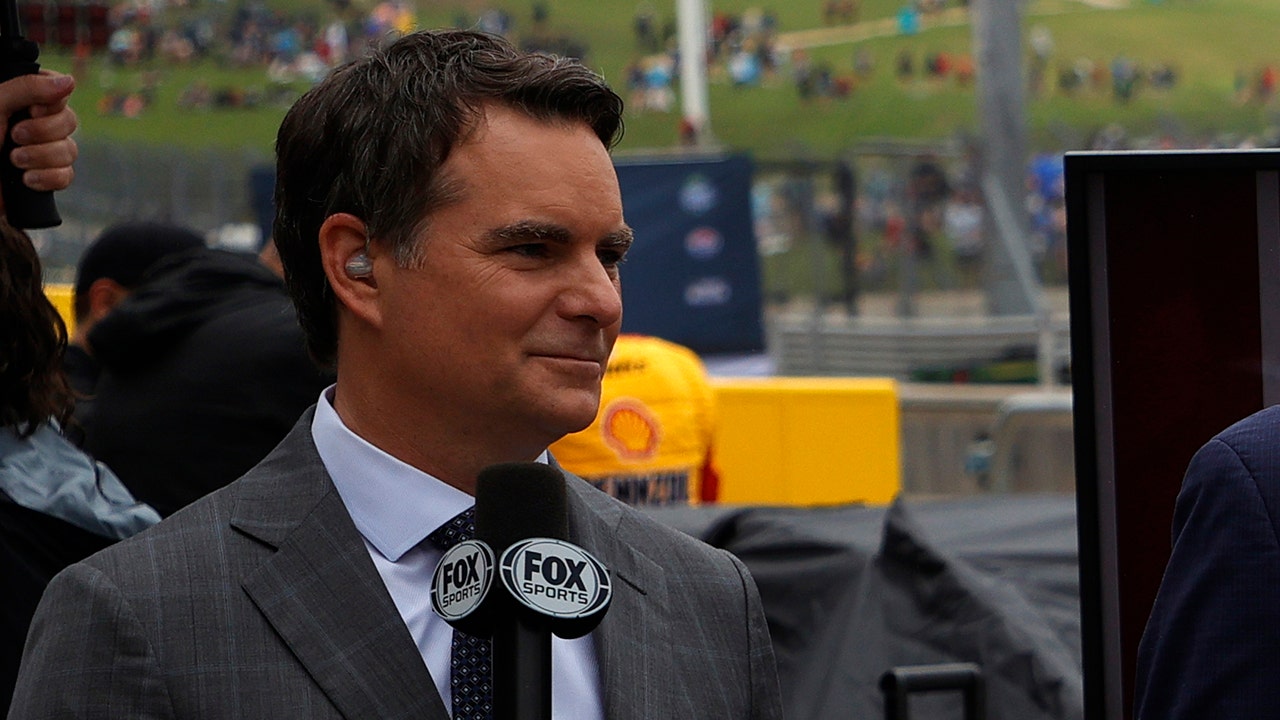 Jeff Gordon leaving Fox Sports to become vice chairman of NASCAR's Hendrick Motorsports