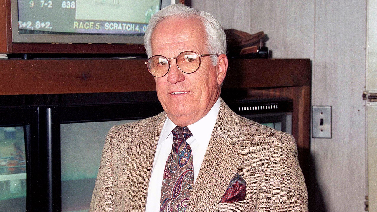 Sam Boulmetis Sr., Hall of Fame New Jersey rider, dies at 94