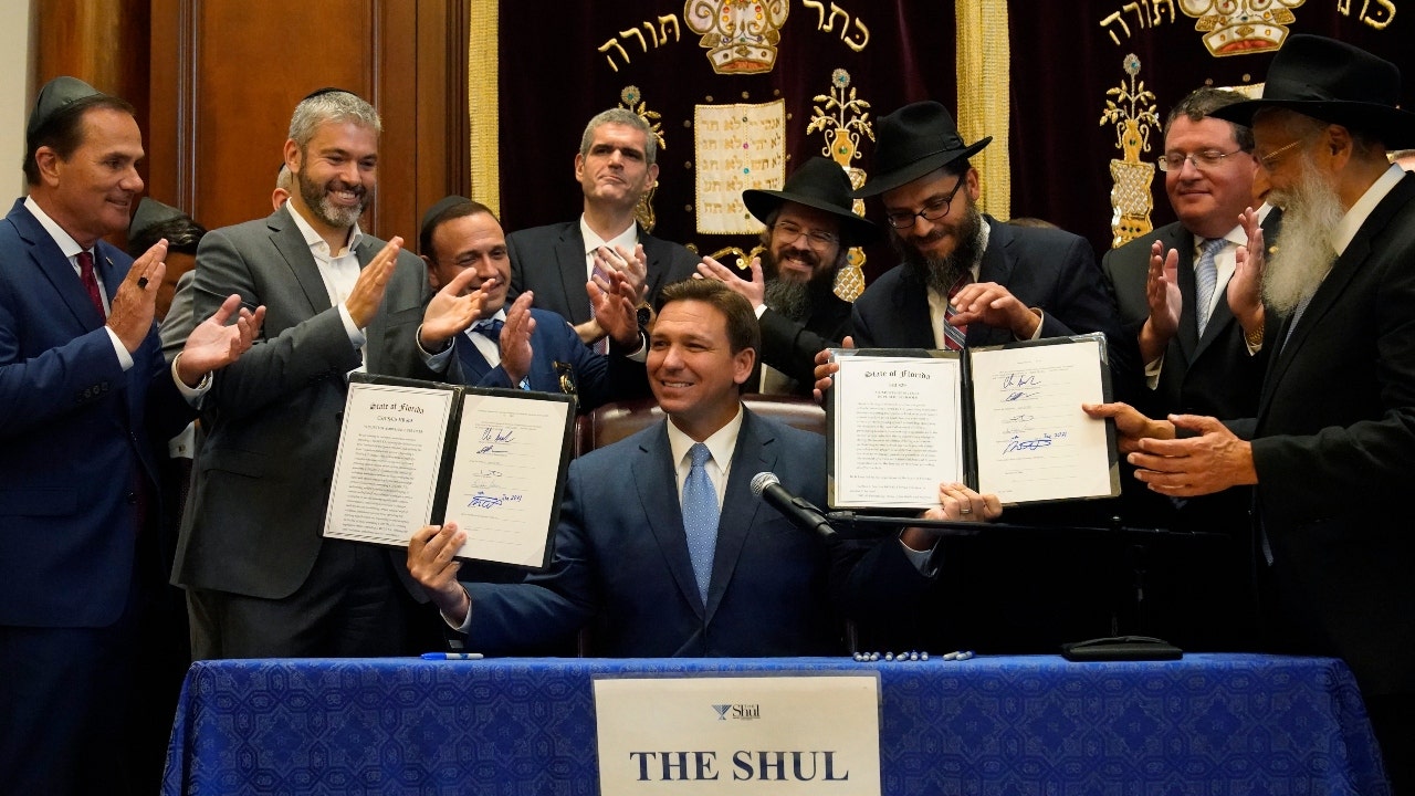 DeSantis signs bill requiring students to 'reflect' and 'pray as they see fit' before class