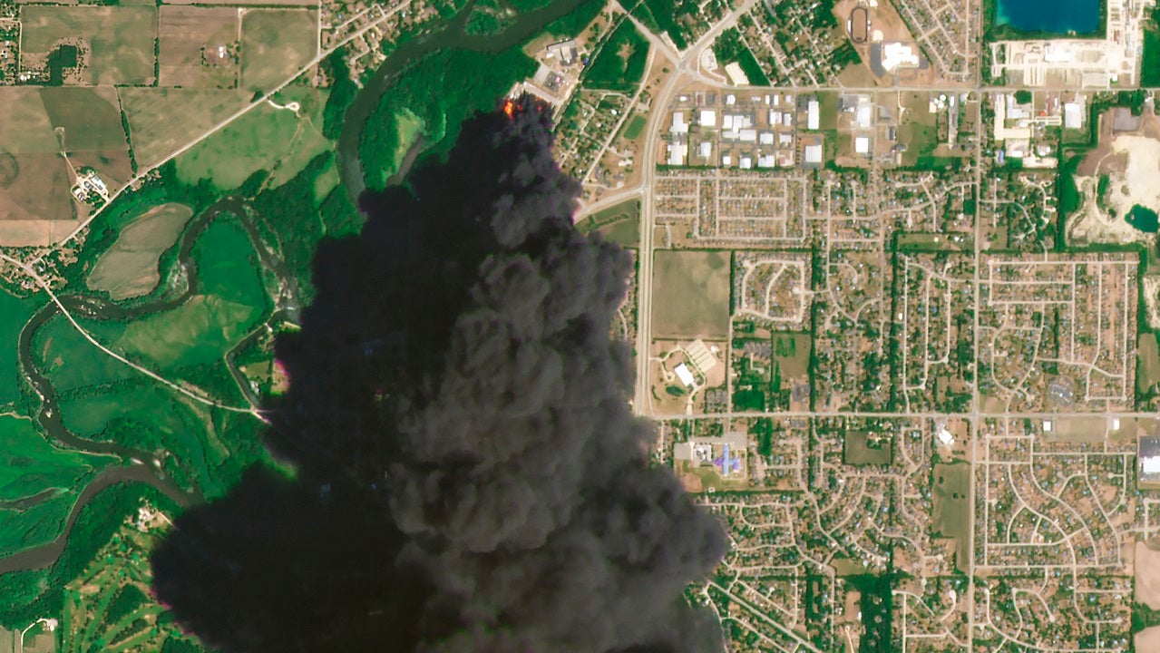 Louisiana private firefighting company to spray foam onto massive Illinois chemical plant fire
