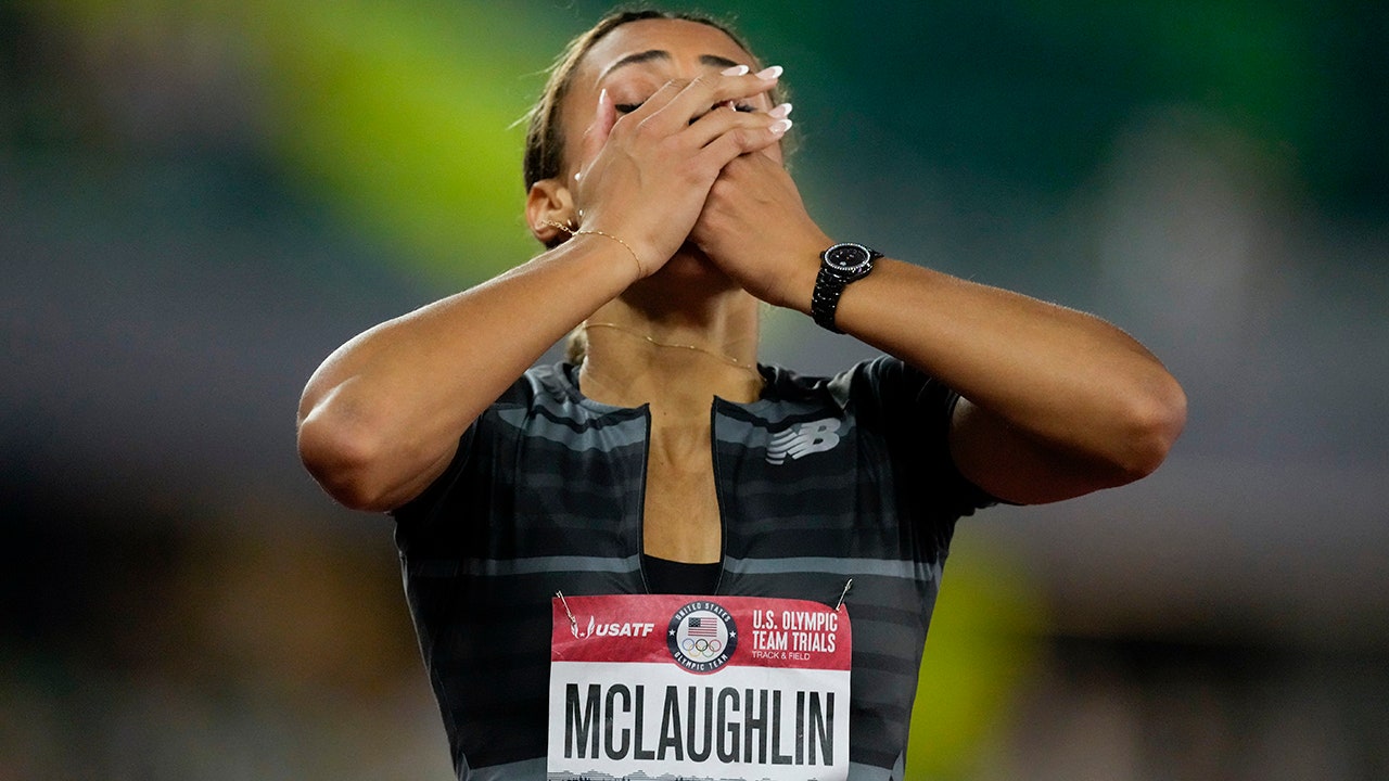 McLaughlin sets world record in 400 hurdles