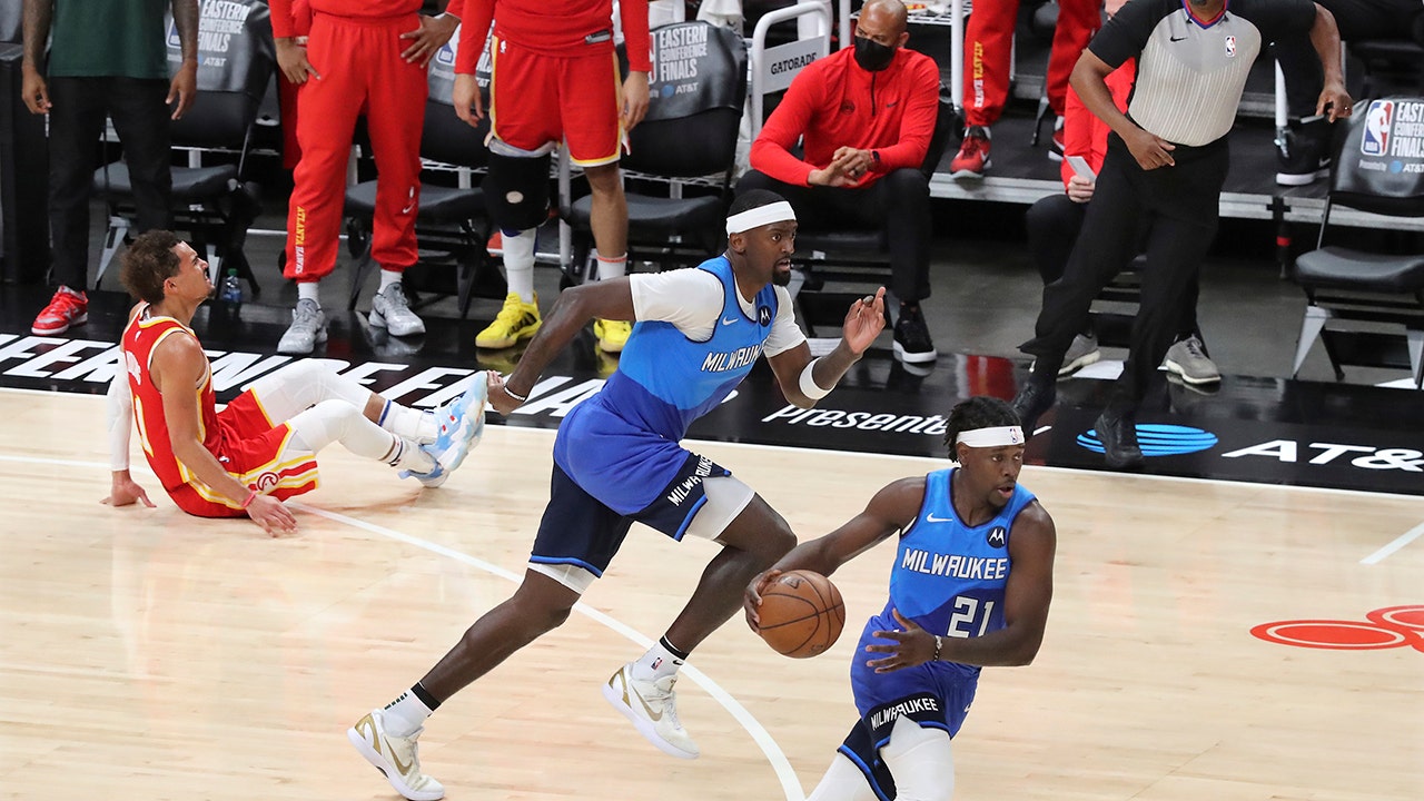 Foot fault: Young sprains ankle in freak encounter with ref