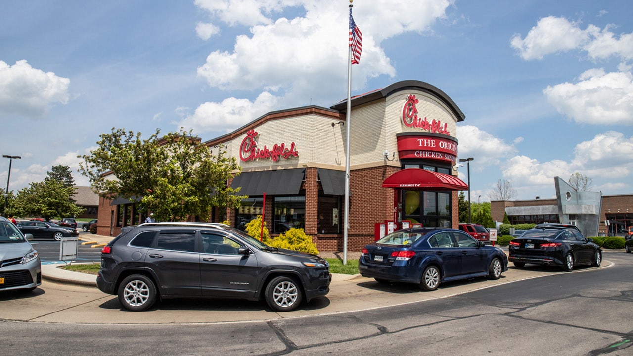 Chick-fil-A uses conveyor belts to transport food at some locations, viral TikTok shows