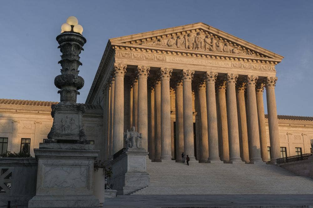 Man tries lighting self on fire in front of US Supreme Court