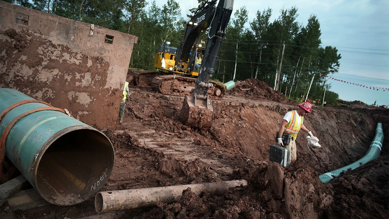 Left aims to defeat another pipeline, but Native American business leaders defend construction