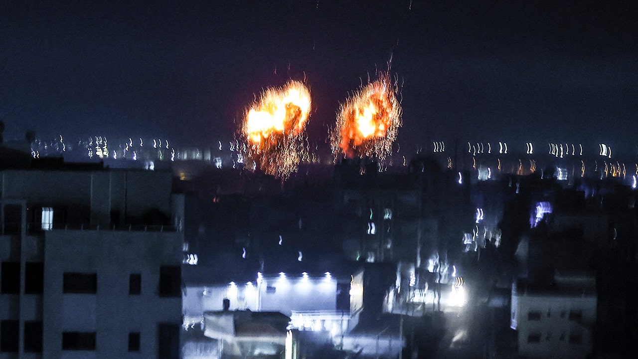 Gaza unrest: Fire balloons, airstrikes mark a new round of violence in Israel