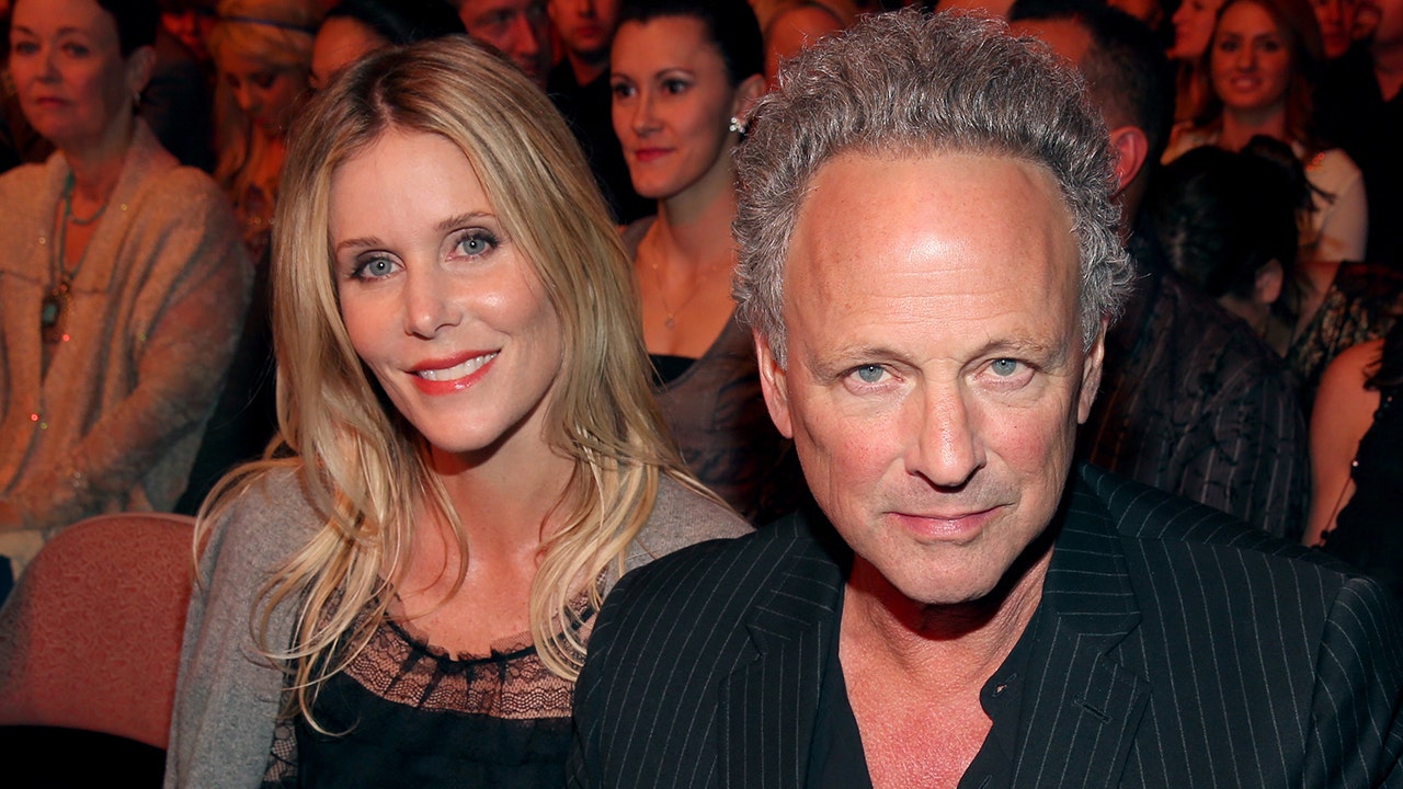 Fleetwood Mac’s Lindsey Buckingham and Kristen Messner end marriage after 21 years: report