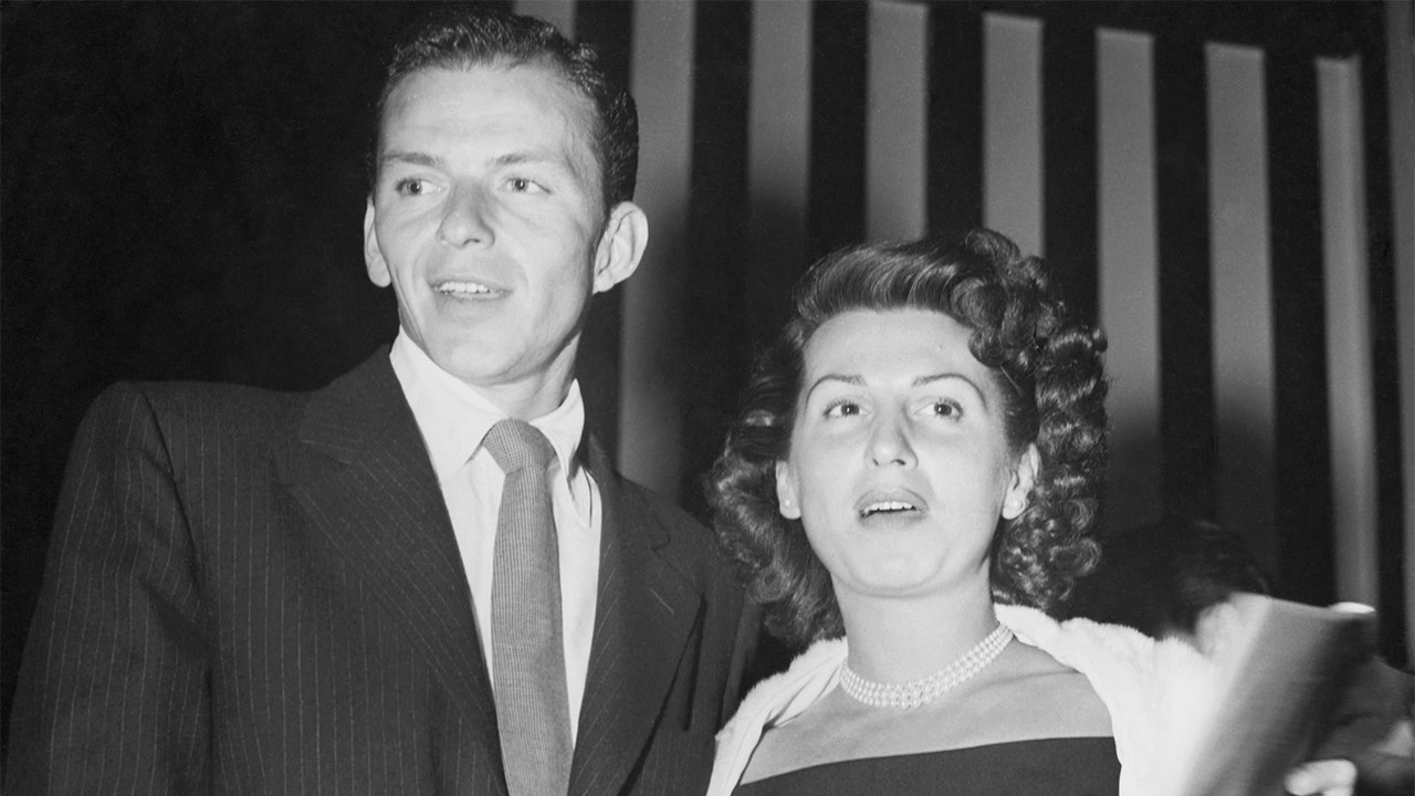 Frank Sinatra considered returning to first wife Nancy Sinatra Sr. before his death, pal claims in book | Fox News