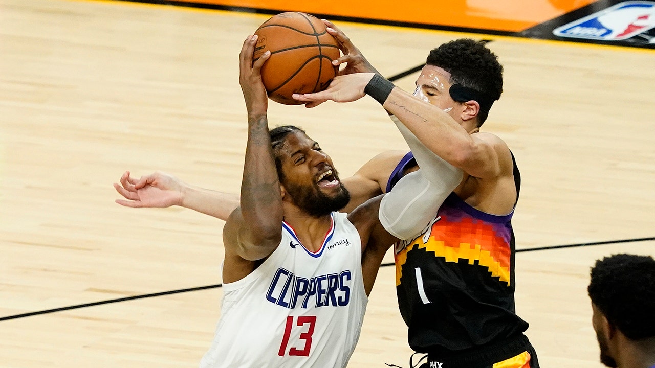 Paul George's 41 points keep Los Angeles Clippers alive vs Phoenix