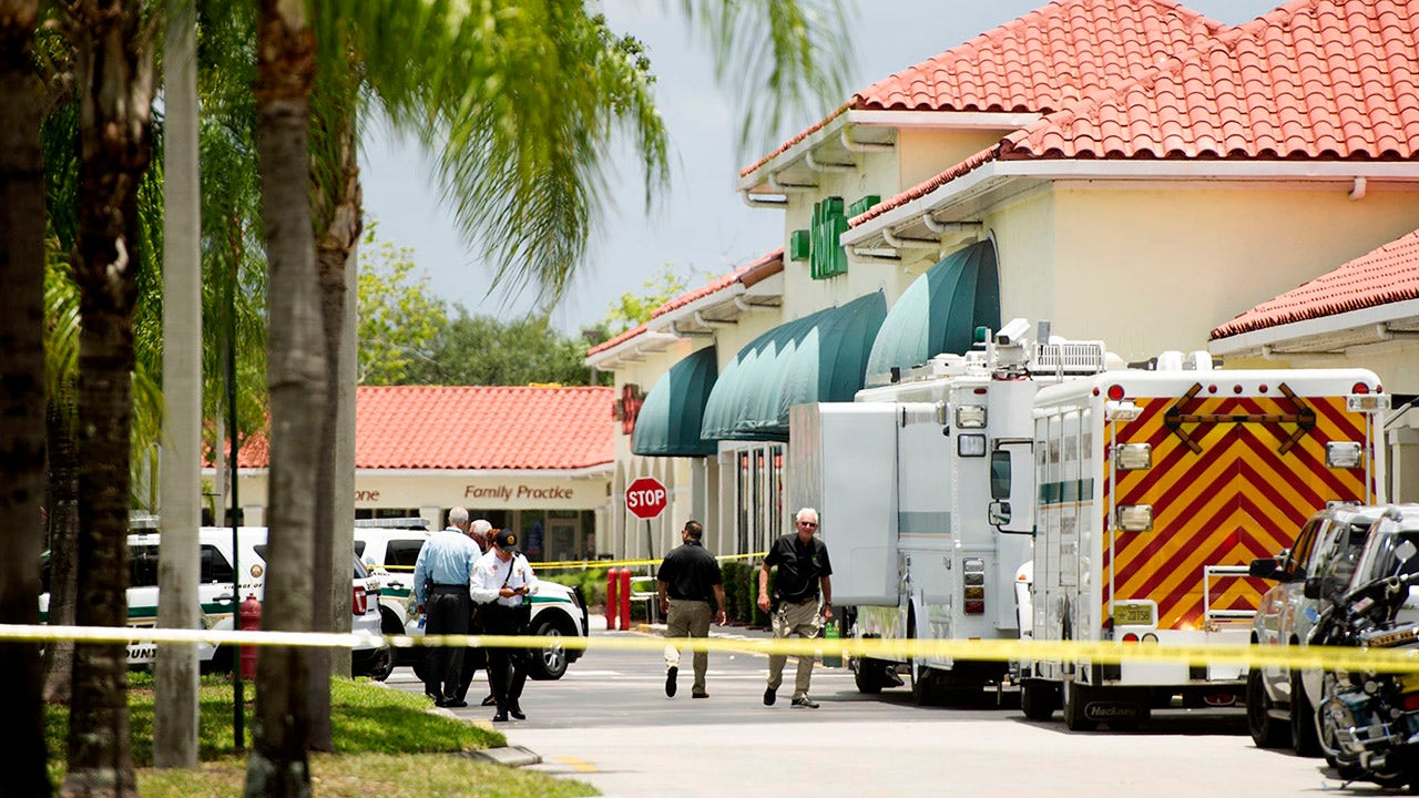 Florida Publix shoppers return to collect belongings after shooting that killed toddler, grandmother