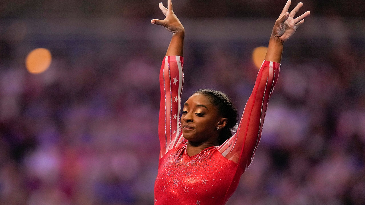 Celebs support Simone Biles after gymnast withdraws from Tokyo Olympics team final