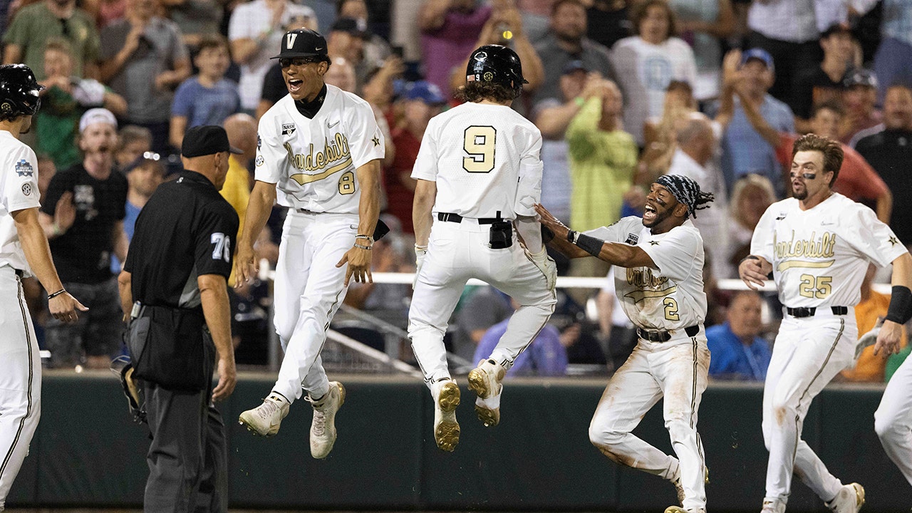 Vanderbilt eliminates Stanford on walk-off wild pitch to keep College World Series hopes alive