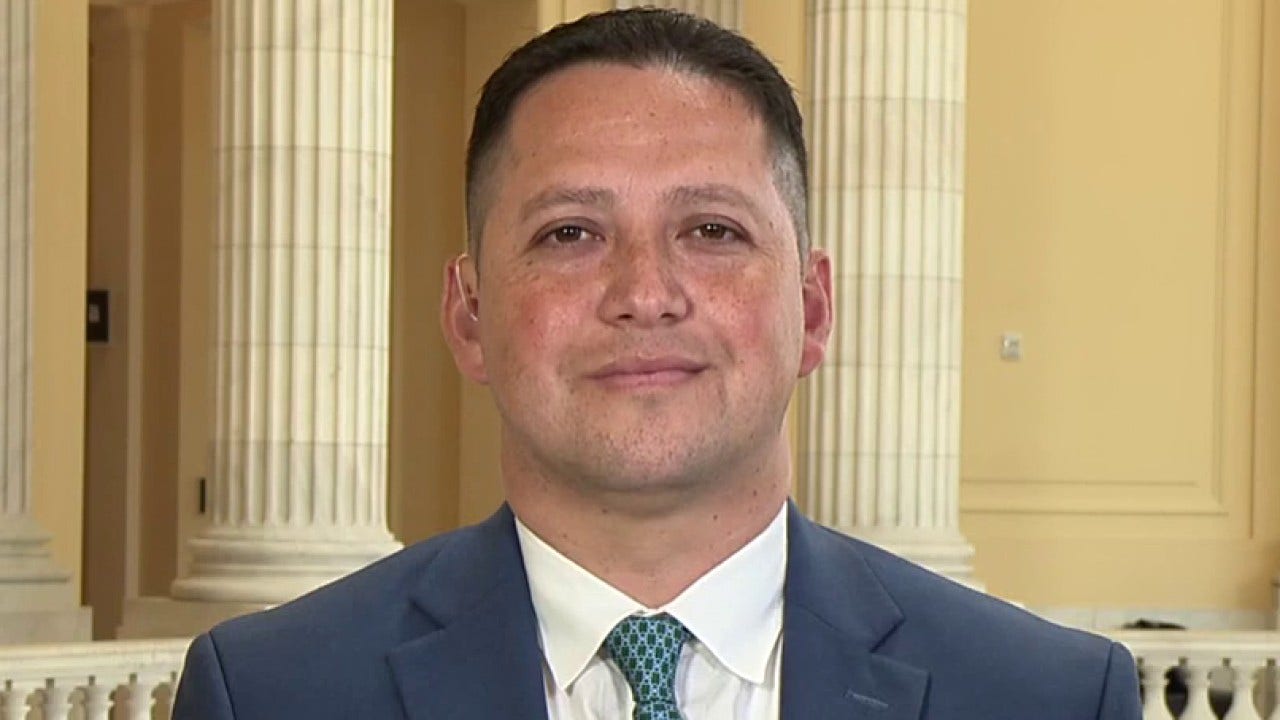 Rep. Gonzales rips Kamala Harris for 'parachuting' into El Paso for a few hours: A 'huge flop'