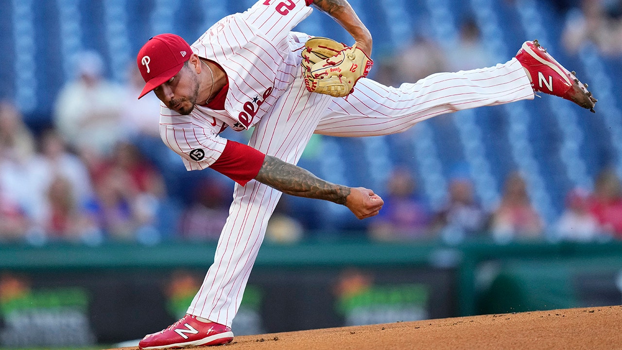 Connor Brogdon of the Philadelphia Phillies throws a pitch against