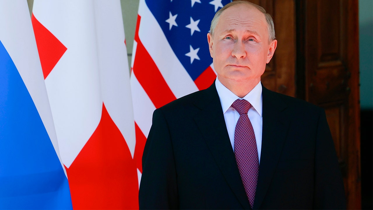 Pompeo: Putin was allowed to 'spout Russia propaganda' to world unchallenged in solo press conference