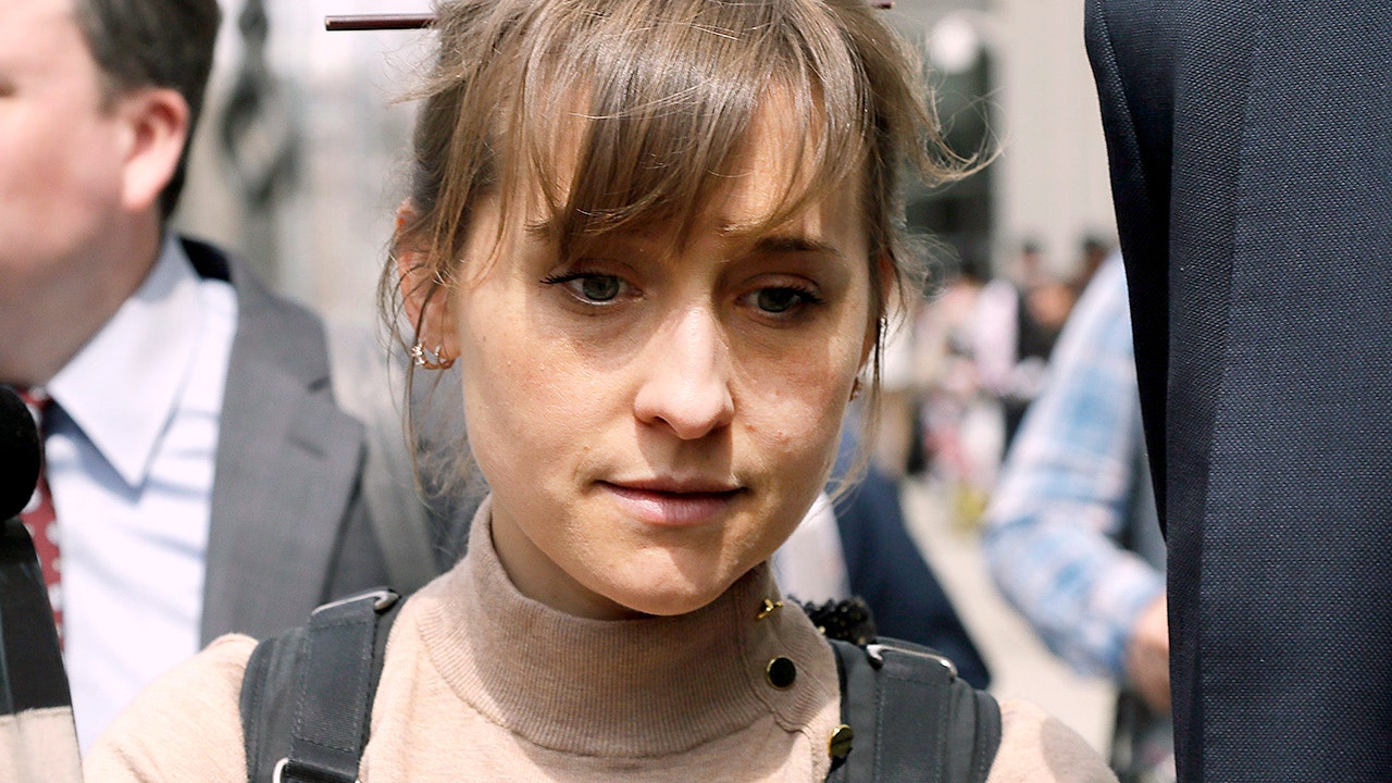 Former ‘Smallville’ actress Allison Mack released from prison early in NXIVM sex-slave case