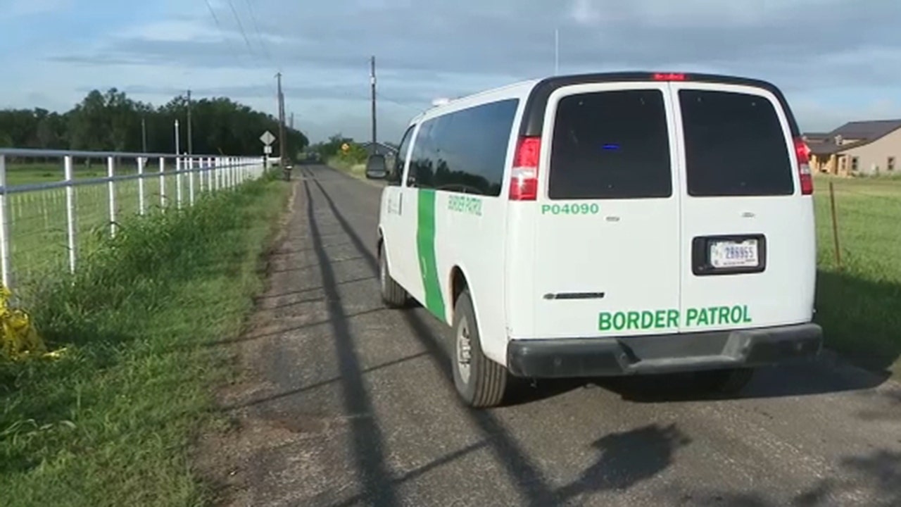 Drone footage of migrants at Texas bridge an ‘absolute catastrophe' from Biden, Republican says