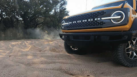 Trail Turn Assist tightens the Bronco's turning circle.