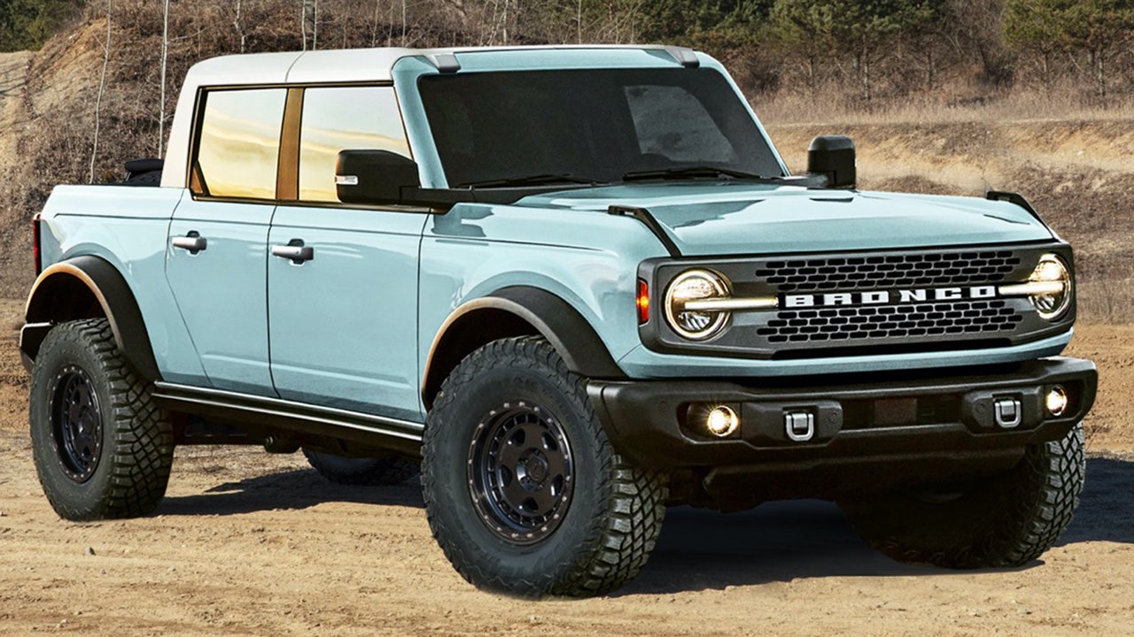Bronco pickup in the works? Ford caught testing Jeep Gladiator