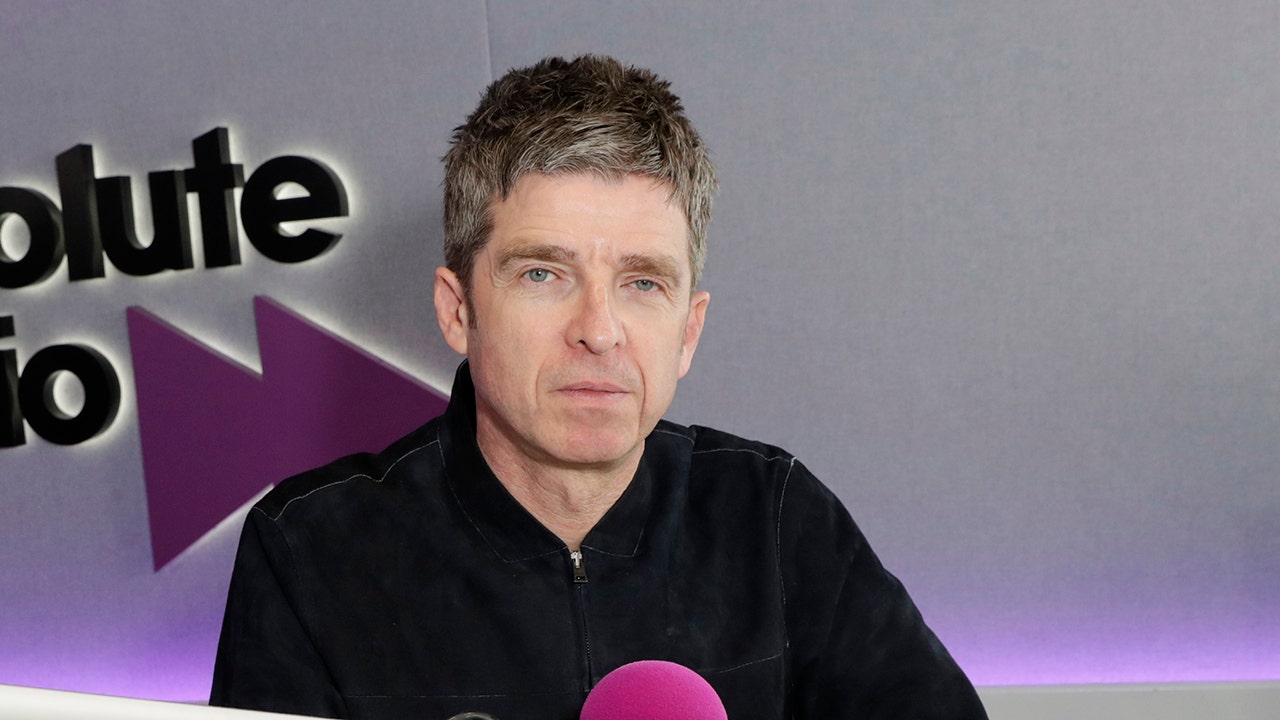 'Oasis' frontman Noel Gallagher slams Prince Harry for 'dissing' royal family - Fox News