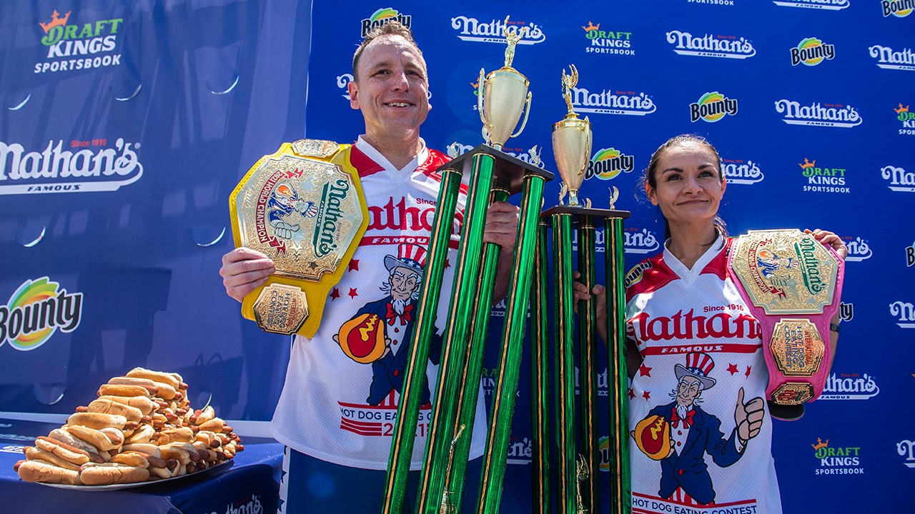 Joey Chestnut and Michelle Lesco