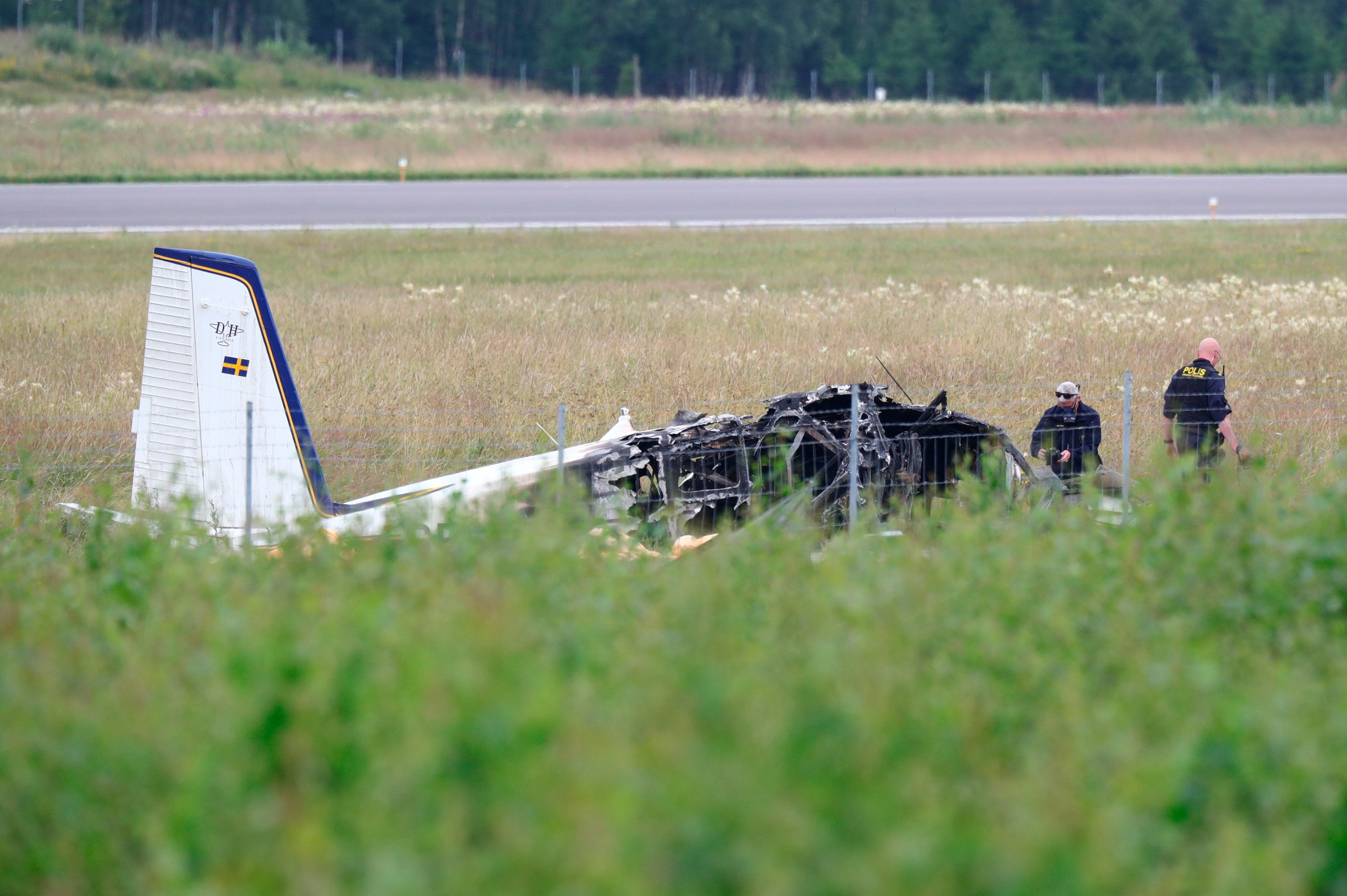 Sweden skydiving plane crash leaves 9 dead