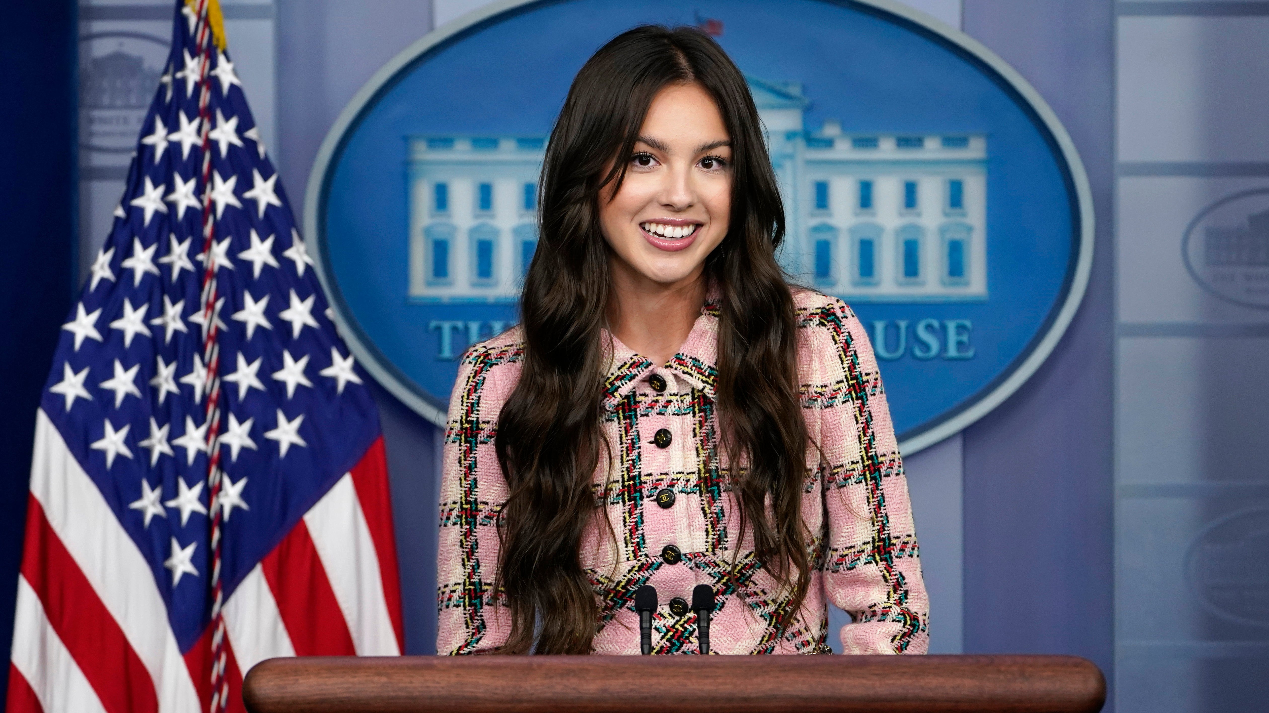 Popstar Olivia Rodrigo visits White House, promotes COVID-19 youth vaccination at press briefing