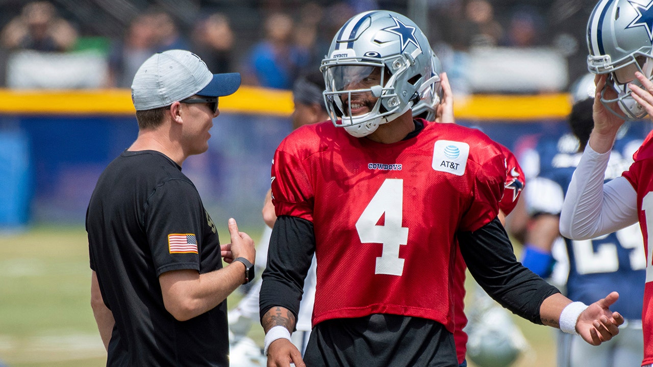 Cowboys QB Dak Prescott plans to play in preseason game against the Texans