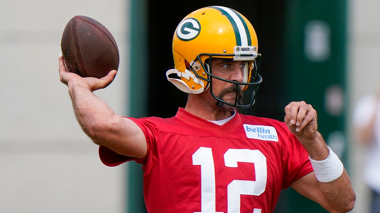 Aaron Rodgers back to work as icy Packers relationship appears to thaw - Fox News