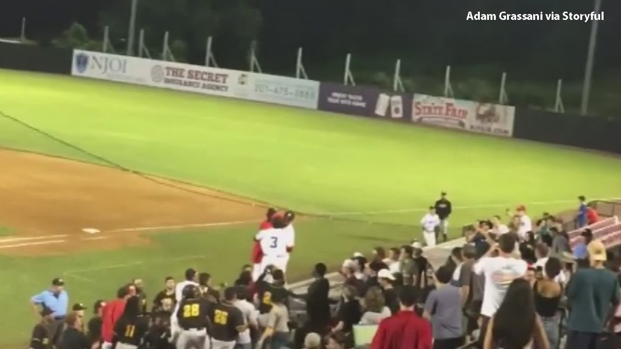 Final Sunset Saturday for the Jackals at Yogi Berra Stadium! :  r/IndependentBaseball