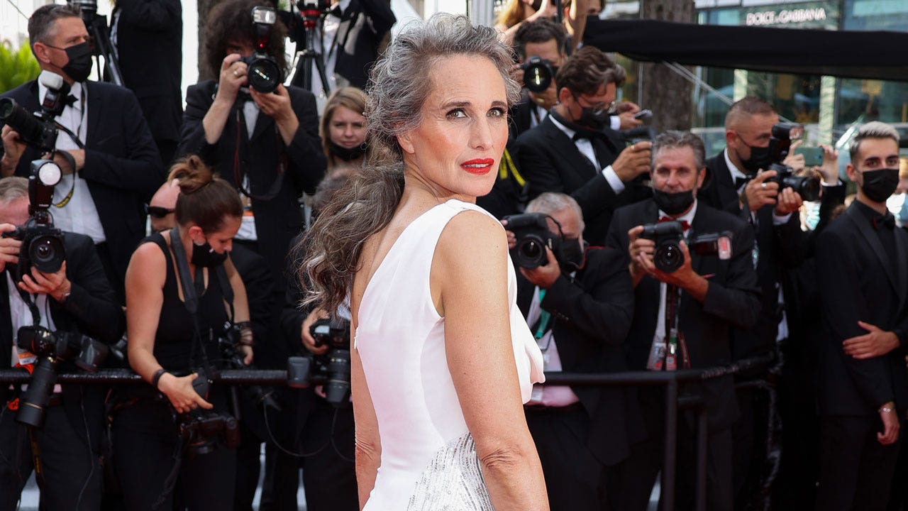 Andie MacDowell's managers didn't want her to go gray -- but she told them they're 'wrong': It's 'powerful'