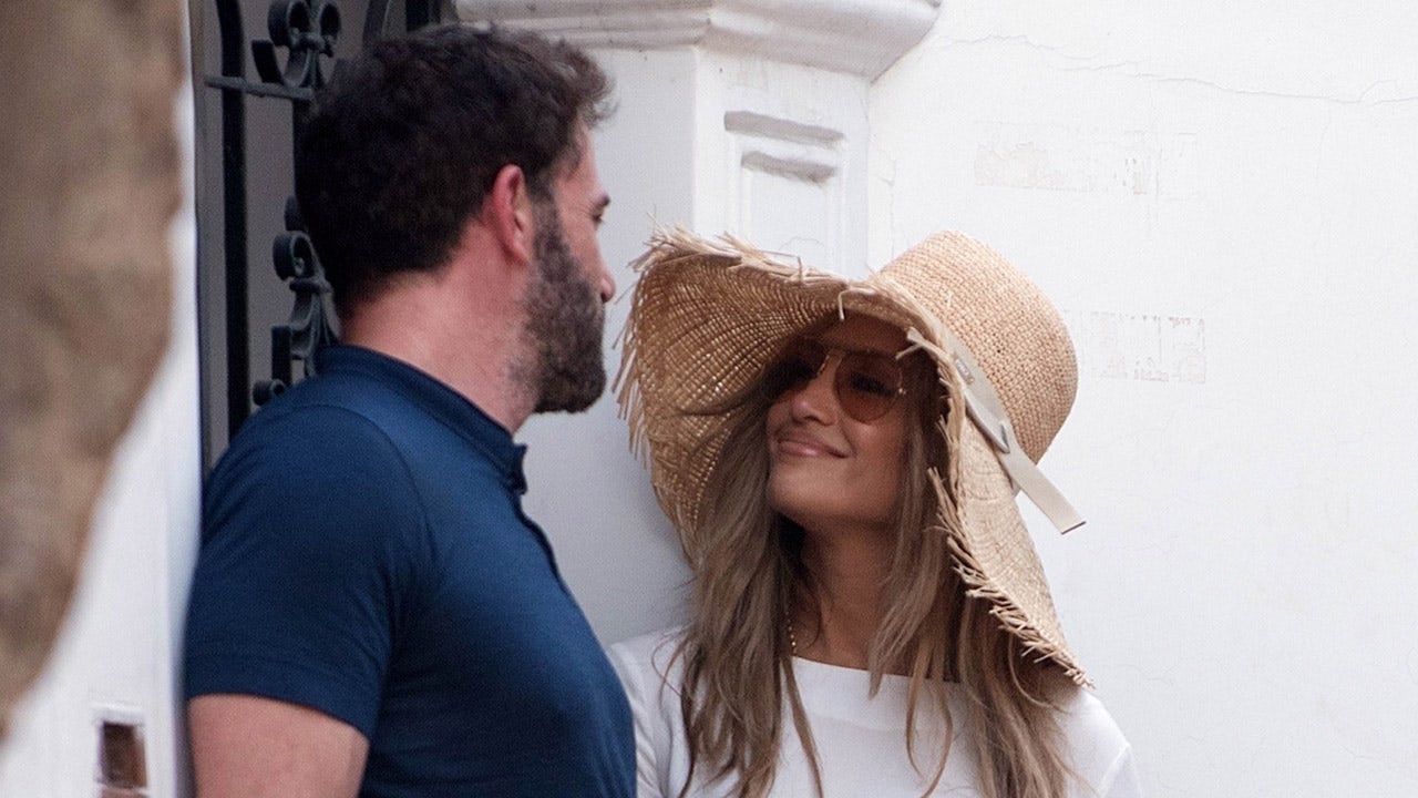 Jennifer Lopez can't keep her eyes off of Ben Affleck during Italian getaway