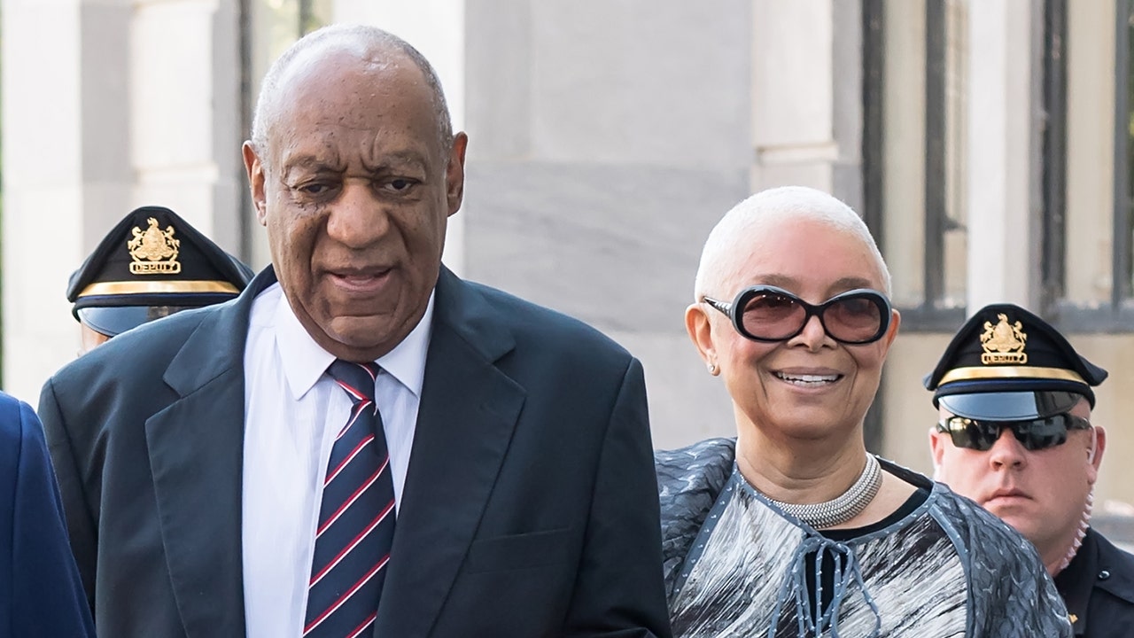 Bill Cosby's wife Camille seen without wedding ring on following his prison release
