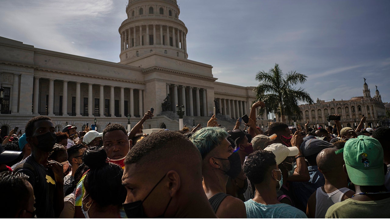 Coast Guard tries to dissuade Cubans considering fleeing country by boat