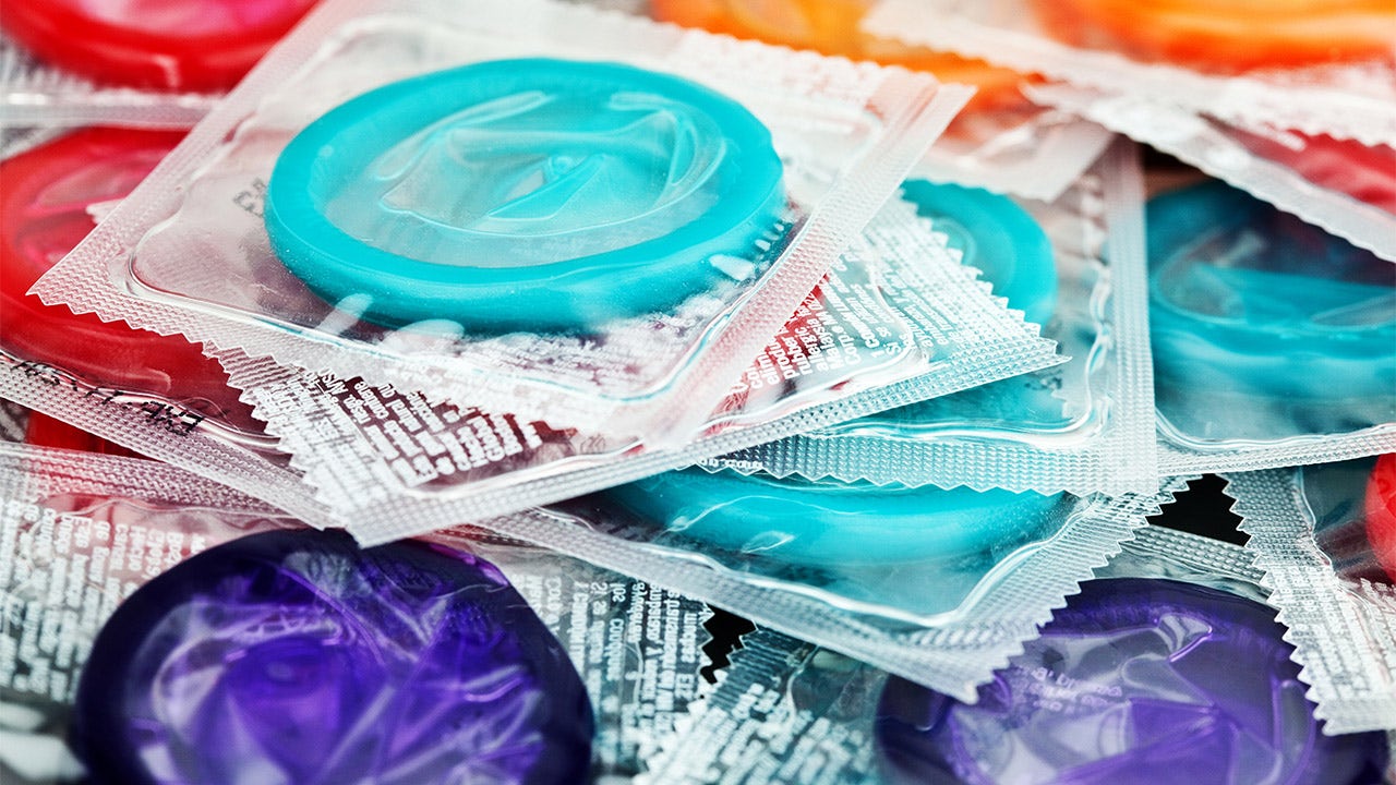 Chicago schools to offer free condoms to students as young as 10-years-old